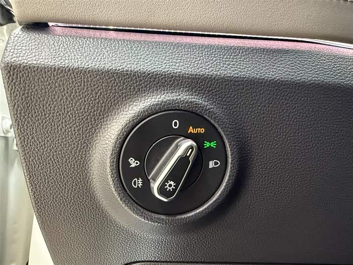 Tayron 2023 280TSI 2WD Luxury Plus Advanced фото 9