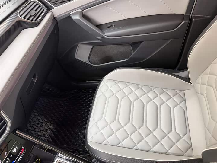 Tayron 2023 280TSI 2WD Luxury Plus Advanced фото 13
