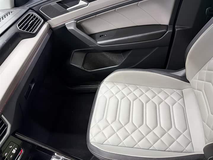 Tayron 2023 280TSI 2WD Luxury Plus Advanced фото 13