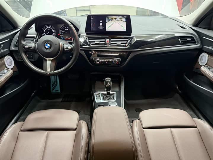 BMW 1 серии 2023 120i M Sport Shadow фото 19