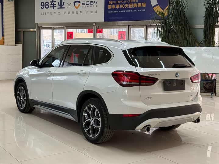 BMW X1 2022 sDrive20Li фото 6
