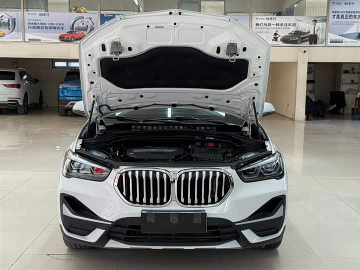 BMW X1 2022 sDrive20Li фото 7