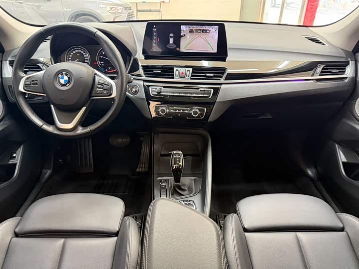 BMW X1 2022 sDrive20Li фото 19