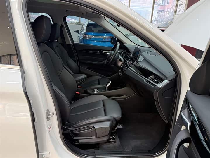 BMW X1 2022 sDrive20Li фото 20
