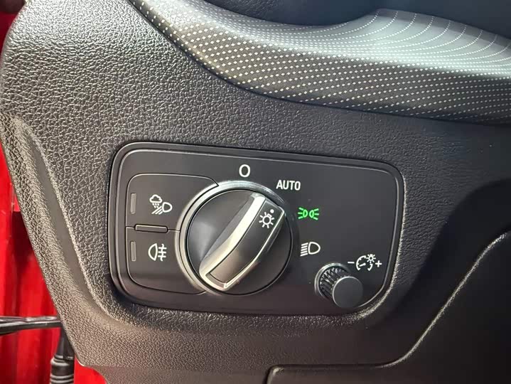 Audi Q2L 2022 35 TFSI фото 9