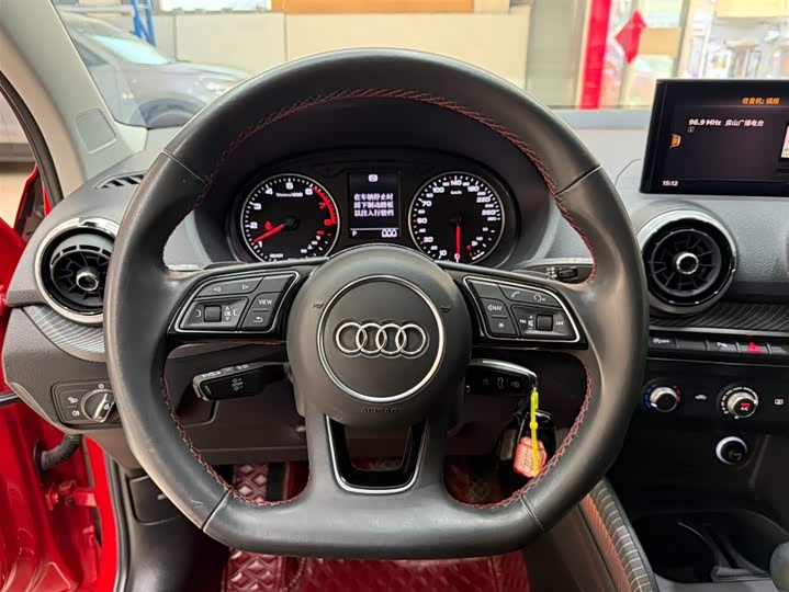Audi Q2L 2022 35 TFSI фото 11
