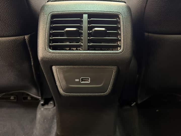 Jetta VS7 2023 280TSI автомат Progressive фото 19