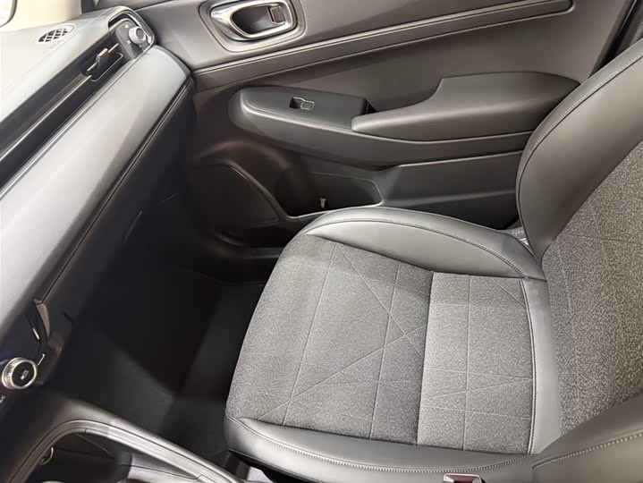 Vezel 2023 1.5L CVT фото 13