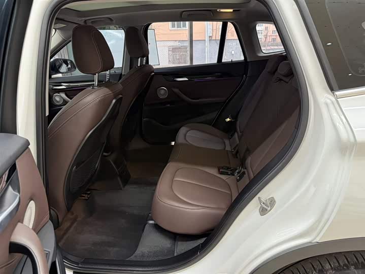 BMW X1 2022 sDrive20Li фото 7
