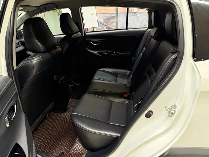 Yaris L 2022 X 1.5L CVT Luxury Plus фото 17