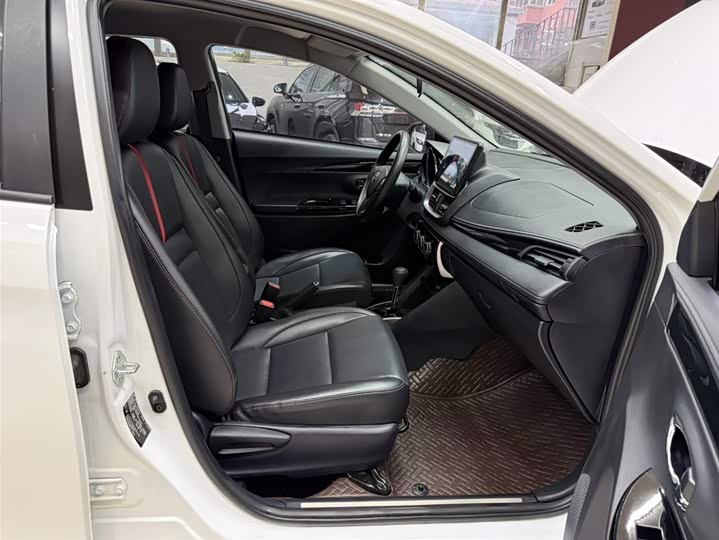 Yaris L 2022 X 1.5L CVT Luxury Plus фото 19