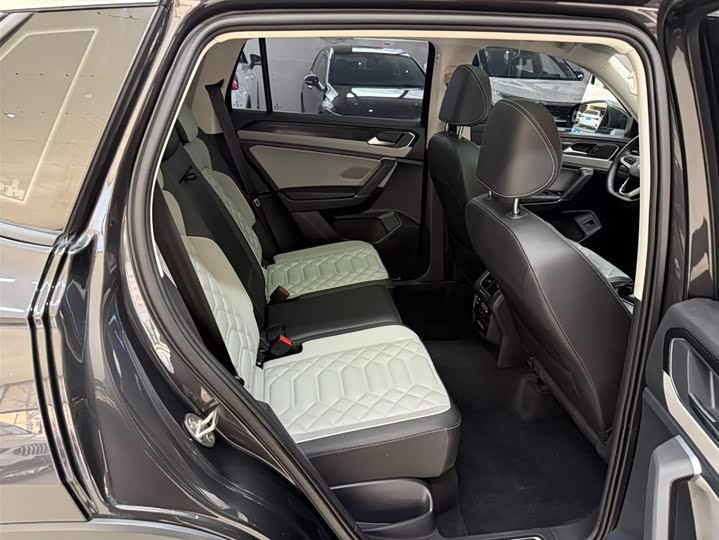 Tayron 2023 280TSI 2WD Luxury Plus Advanced фото 17