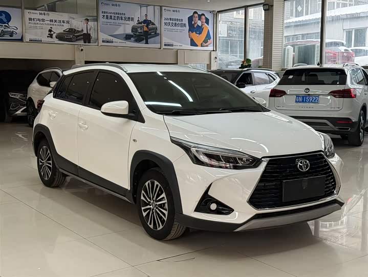 Yaris L 2022 X 1.5L CVT Luxury Plus фото 3