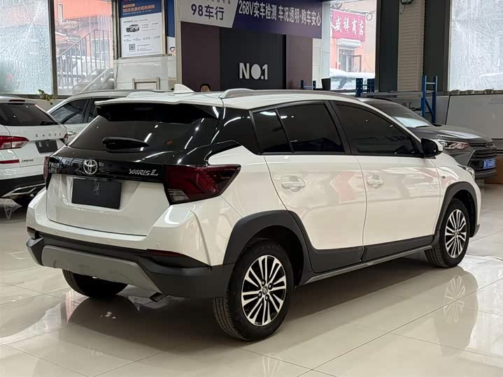Yaris L 2022 X 1.5L CVT Luxury Plus фото 4