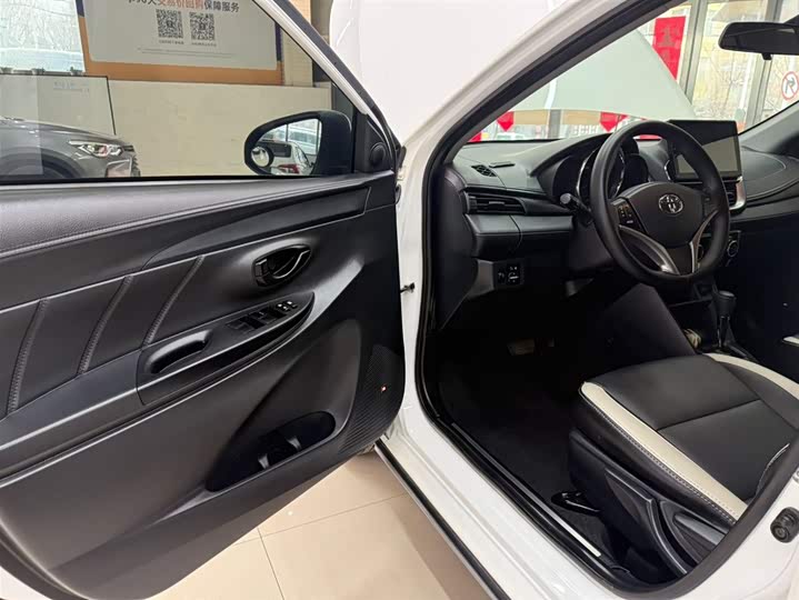 Yaris L 2022 X 1.5L CVT Luxury Plus фото 8