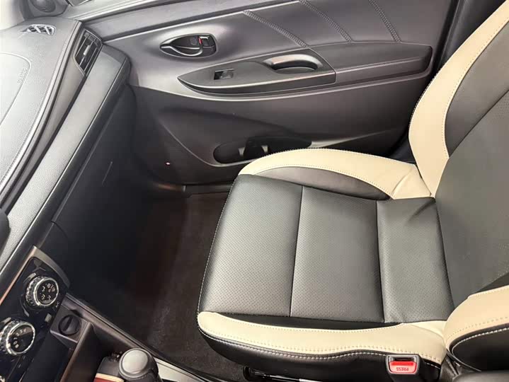 Yaris L 2022 X 1.5L CVT Luxury Plus фото 13