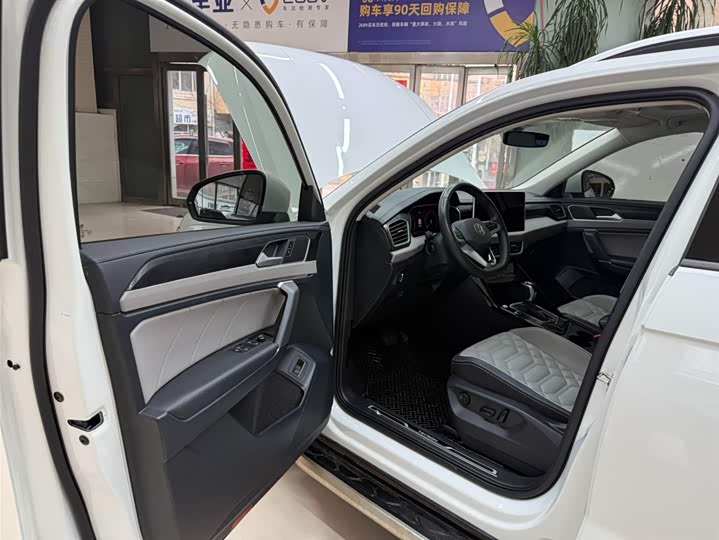 Tayron 2023 280TSI 2WD Luxury Plus Advanced фото 8