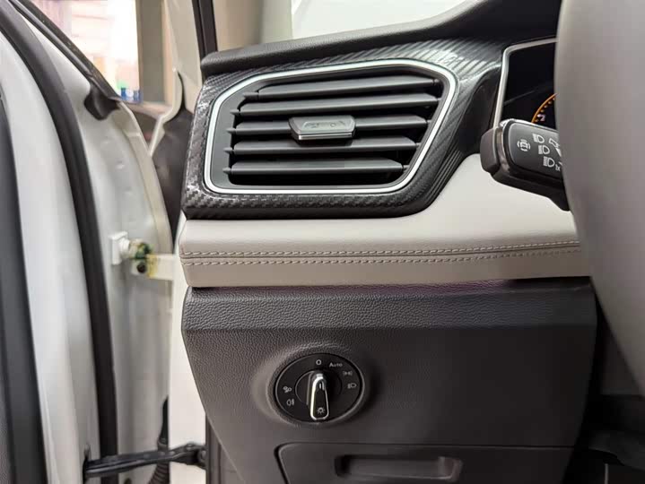 Tayron 2023 280TSI 2WD Luxury Plus Advanced фото 9