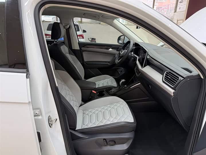 Tayron 2023 280TSI 2WD Luxury Plus Advanced фото 21