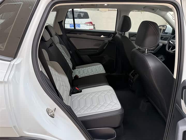 Tayron 2023 280TSI 2WD Luxury Plus Advanced фото 22