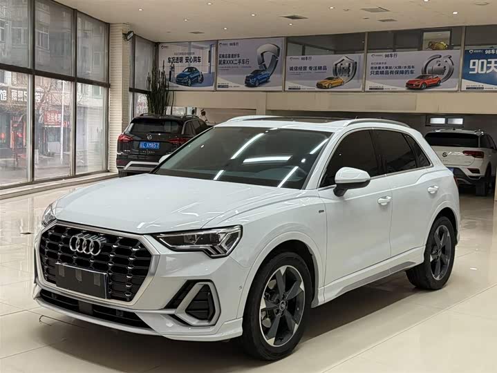 Audi Q3 2023 35 TFSI Fashion Dynamic (1.4T)