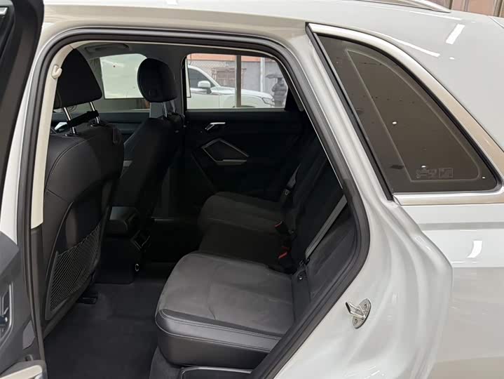 Audi Q3 2023 35 TFSI Fashion Dynamic (1.4T) фото 18
