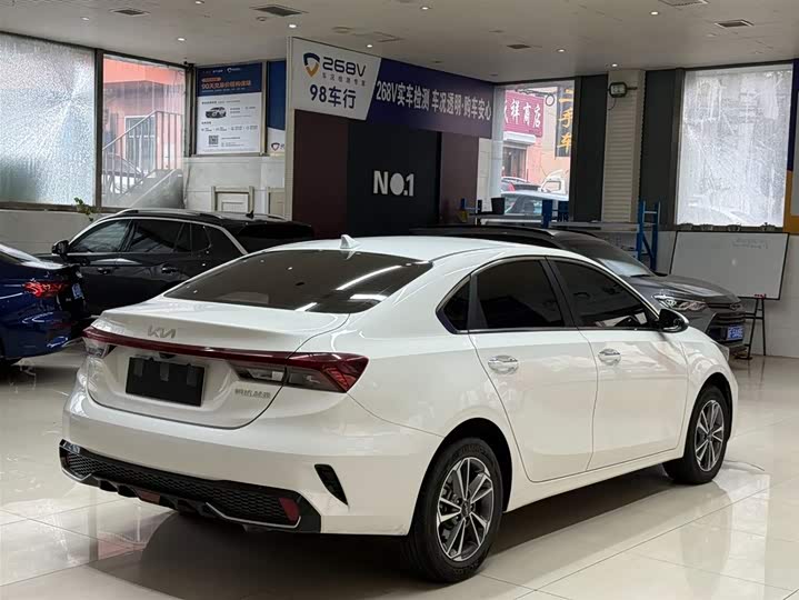 Kia K3 2023 1.4T DCT Luxury фото 4