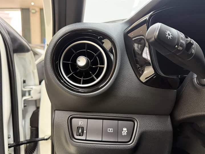 Kia K3 2023 1.4T DCT Luxury фото 9