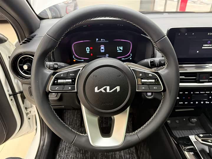 Kia K3 2023 1.4T DCT Luxury фото 11