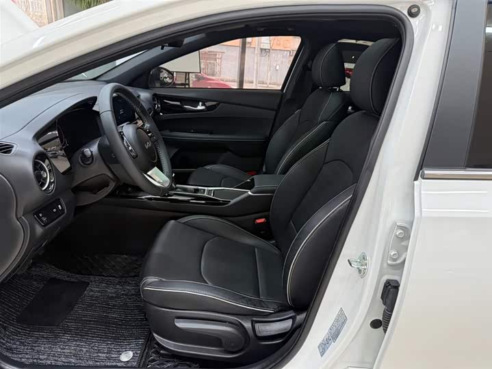 Kia K3 2023 1.4T DCT Luxury фото 16