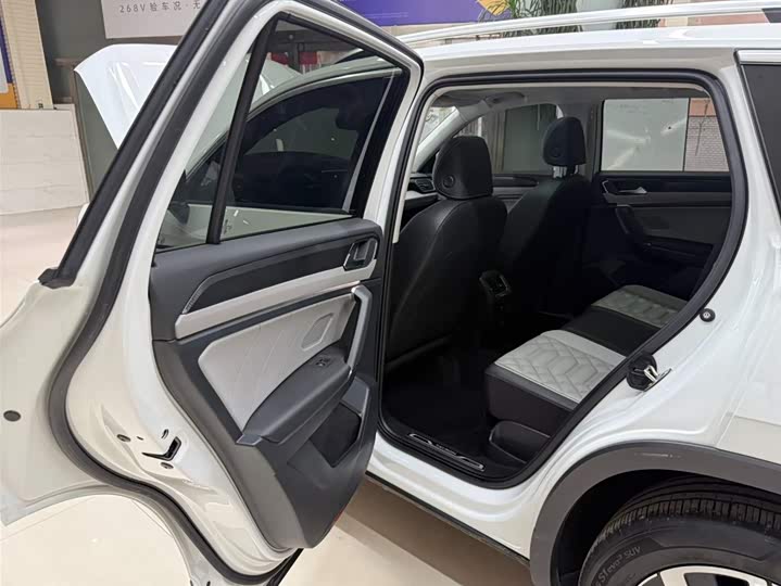 Tayron 2023 280TSI 2WD Luxury Plus Advanced фото 17