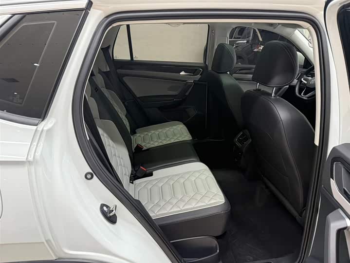 Tayron 2023 280TSI 2WD Luxury Plus Advanced фото 22