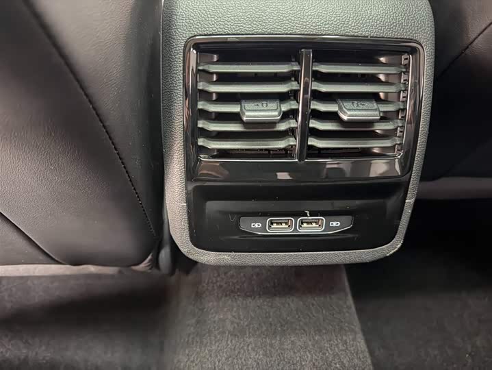 Sagitar 2023 280TSI DSG Li te фото 15