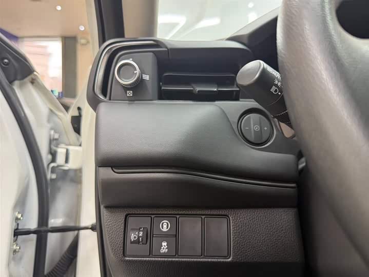 Vezel 2023 1.5L CVT фото 15