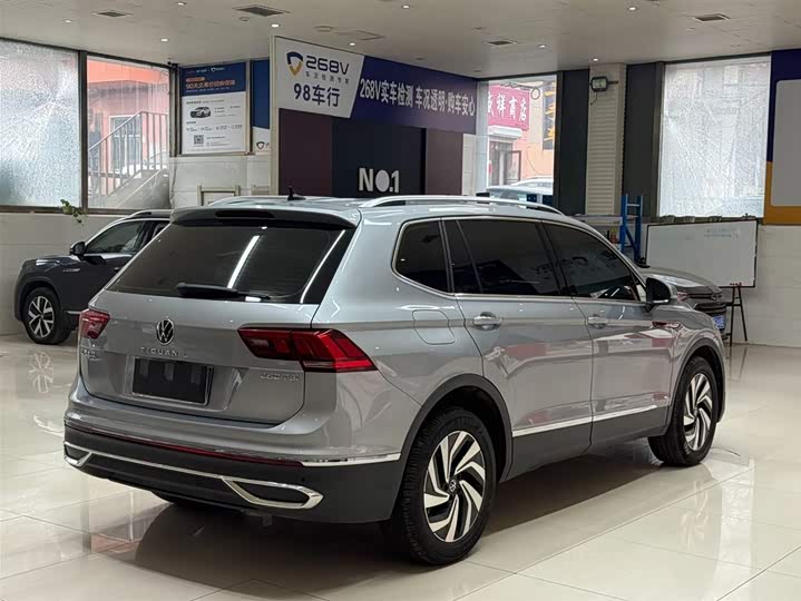 Tiguan L 2023 280TSI автомат 2WD Limited фото 4