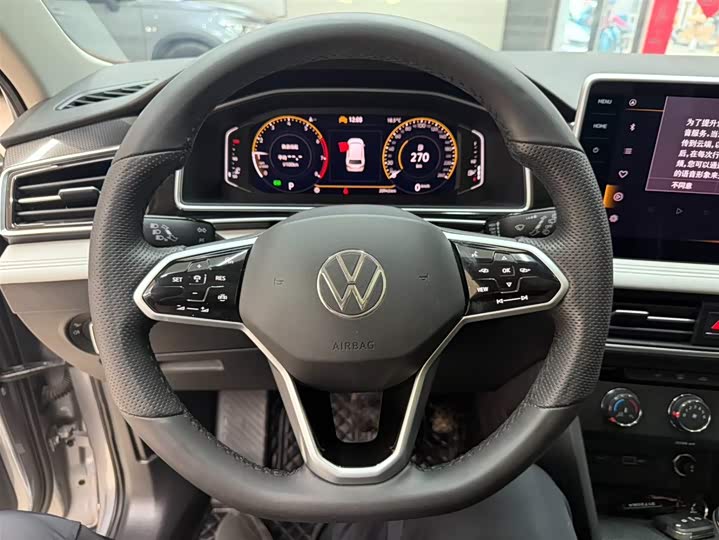 Tiguan L 2023 280TSI автомат 2WD Limited фото 15