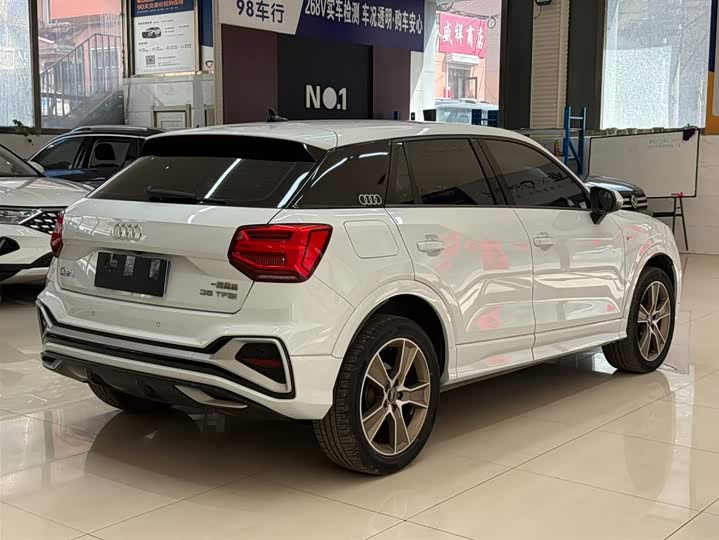 Audi Q2L 2022 35 TFSI Fashion Dynamic фото 4