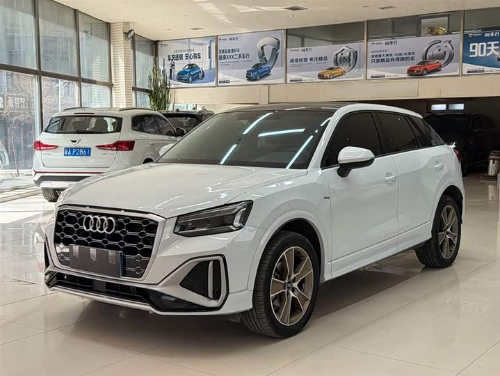 Audi Q2L 2022 35 TFSI Fashion Dynamic