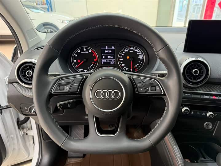 Audi Q2L 2022 35 TFSI Fashion Dynamic фото 13