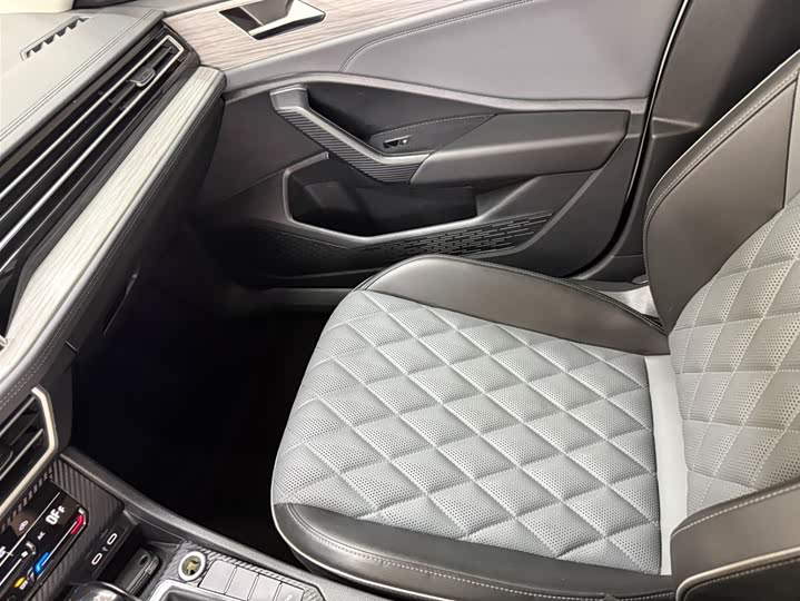 Sagitar 2023 280TSI DSG Beyond фото 20