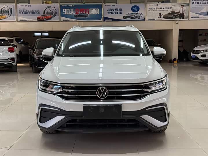Tiguan L 2023 280TSI автомат 2WD Limited фото 2