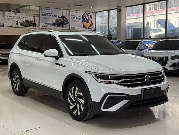 Tiguan L 2023 280TSI автомат 2WD Limited фото 3