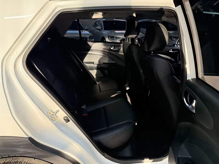 Kia KX1 2021 1.4L CVT фото 11