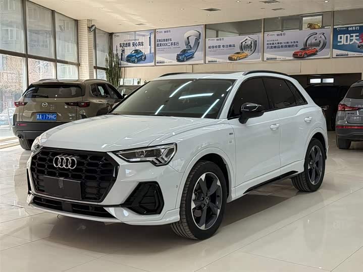 Audi Q3 2023 35 TFSI Fashion Dynamic (1.4T)