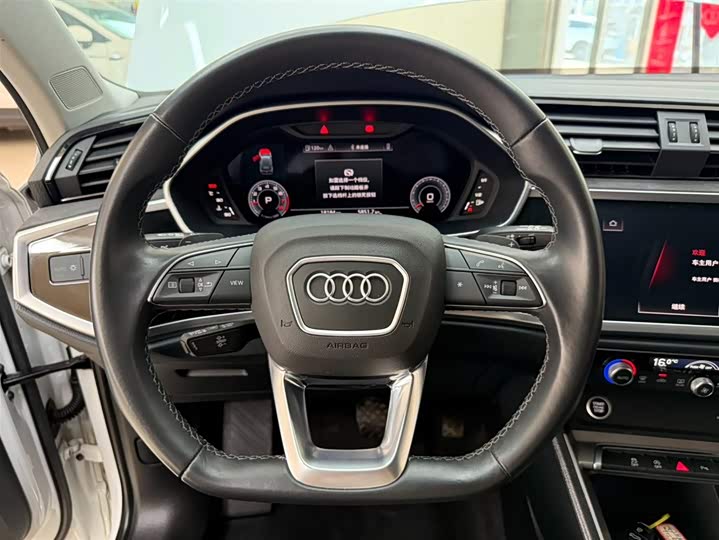Audi Q3 2023 35 TFSI Fashion Dynamic (1.4T) фото 11