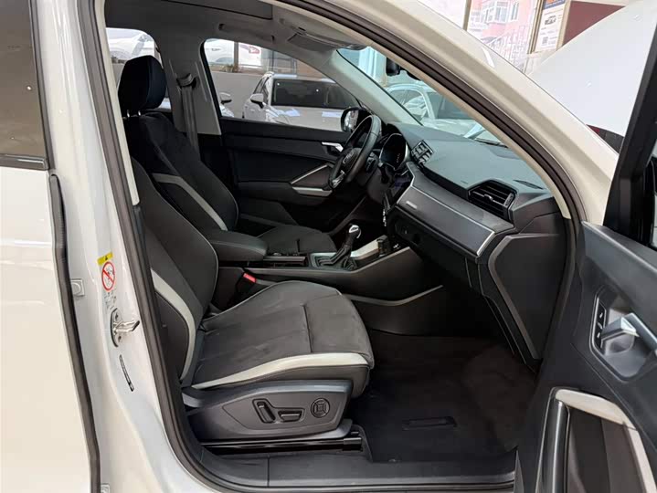 Audi Q3 2023 35 TFSI Fashion Dynamic (1.4T) фото 21