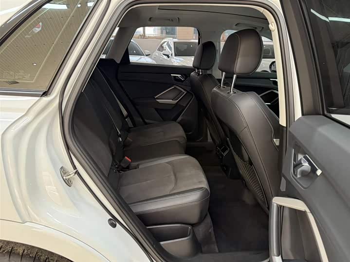 Audi Q3 2023 35 TFSI Fashion Dynamic (1.4T) фото 22