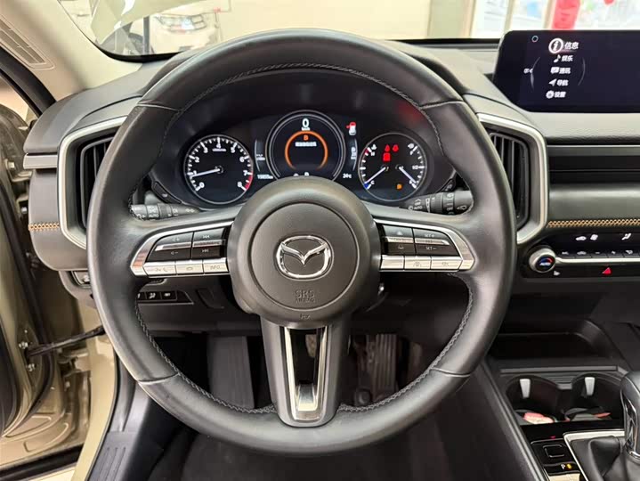 Mazda CX-50 2023 2.0L фото 11