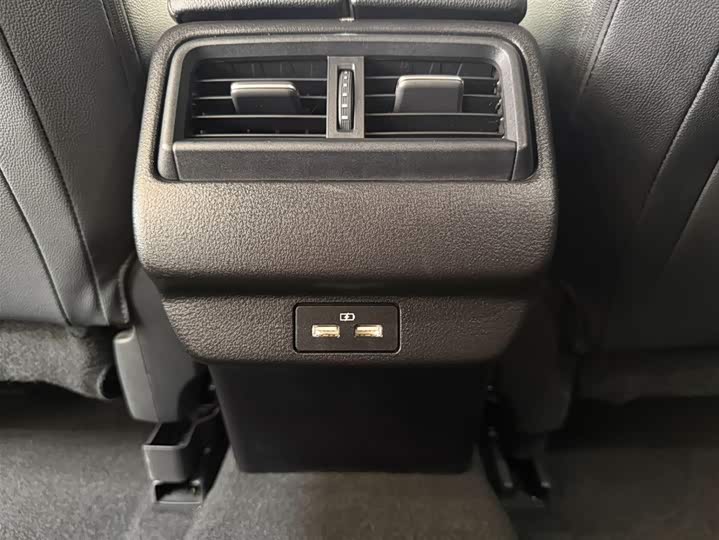 Mazda CX-50 2023 2.0L фото 19