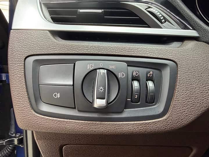 BMW X1 2021 sDrive20Li фото 9